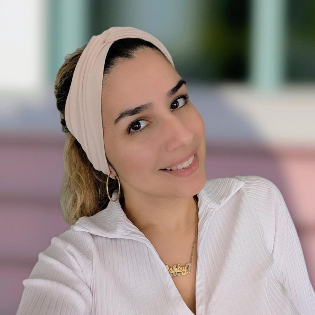 Ashley, the balloon designer